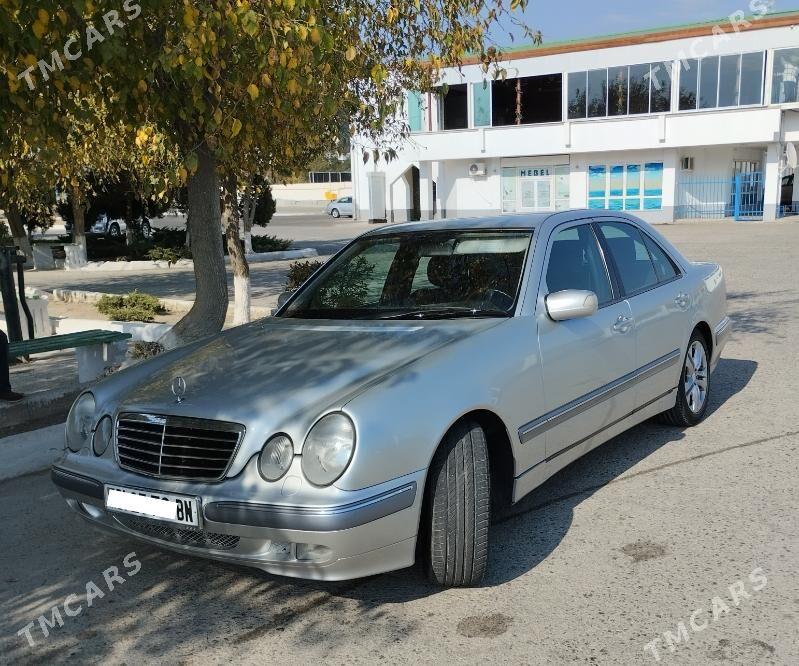 Mercedes-Benz E320 2000 - 110 000 TMT - Туркменбаши - img 8