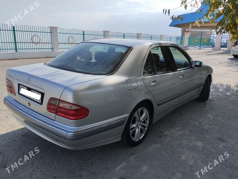 Mercedes-Benz E320 2000 - 110 000 TMT - Туркменбаши - img 5
