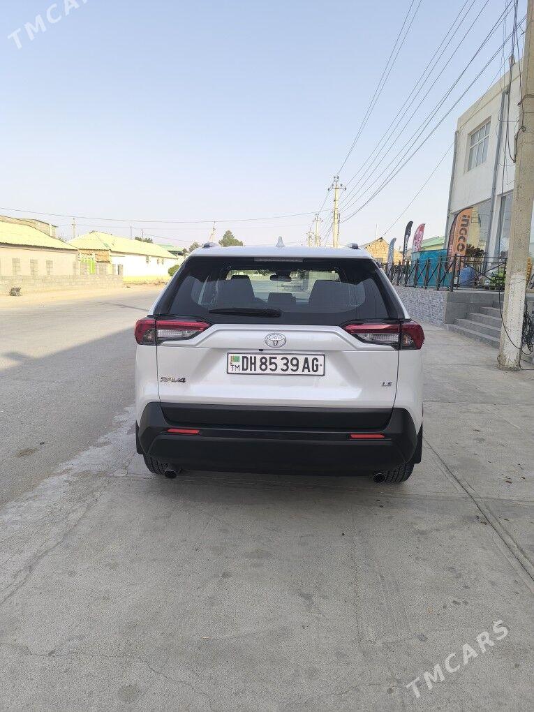 Toyota RAV4 2019 - 341 000 TMT - Мир 2 - img 3