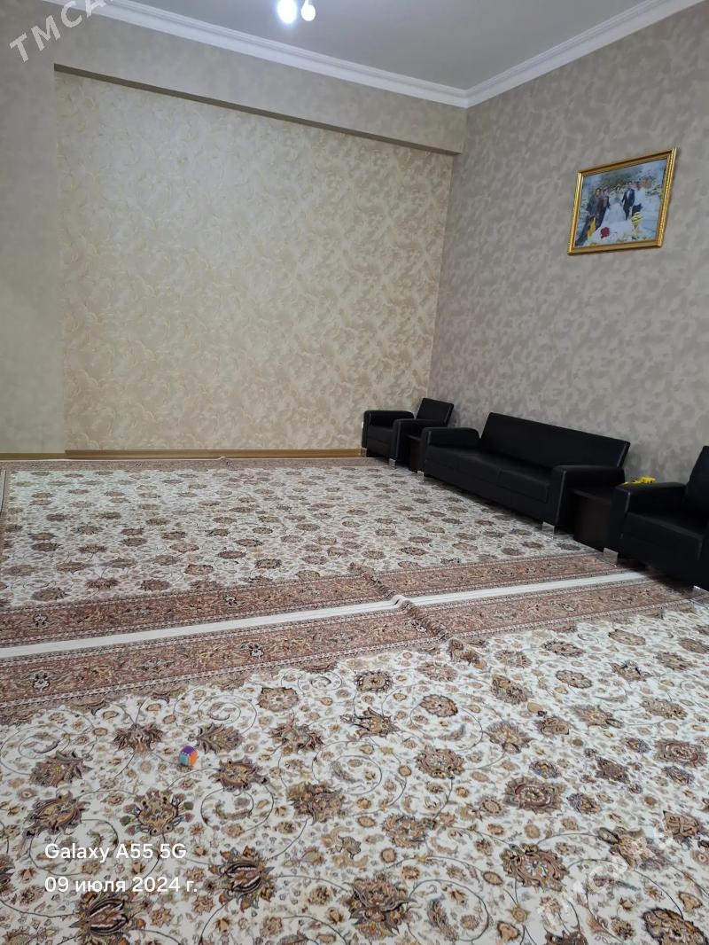 Elitka Moskowski 4 Kom 210m - Moskowskiý köç. (10 ýyl abadançylyk şaýoly) - img 4