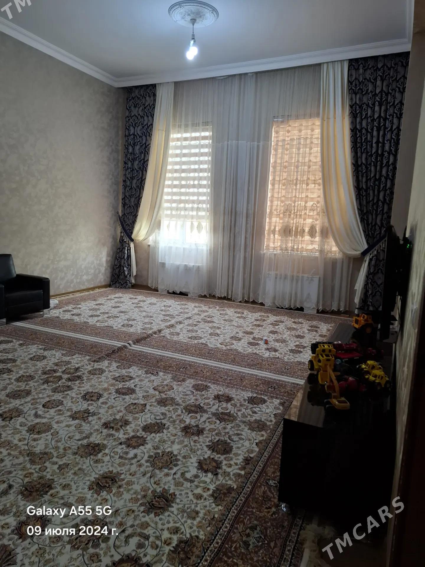 Elitka Moskowski 4 Kom 210m - Moskowskiý köç. (10 ýyl abadançylyk şaýoly) - img 7