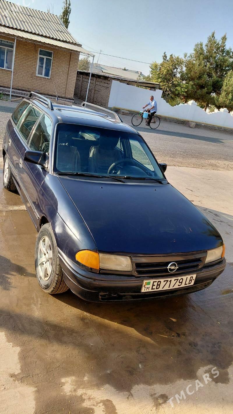 Opel Astra 1994 - 32 000 TMT - Фарап - img 5