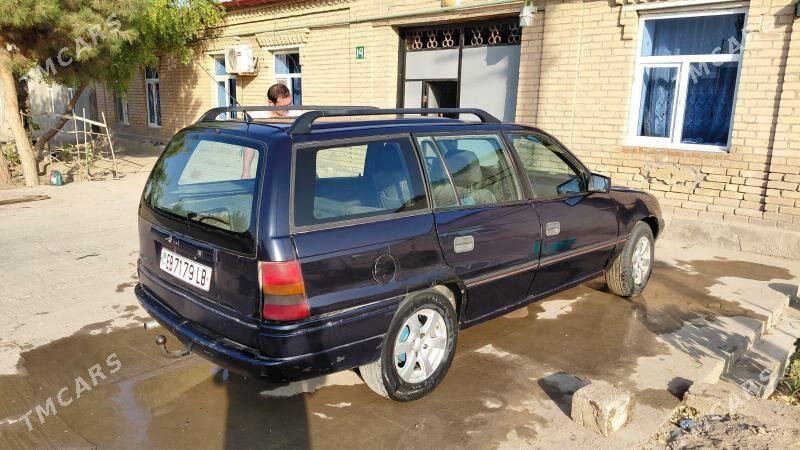 Opel Astra 1994 - 32 000 TMT - Фарап - img 2
