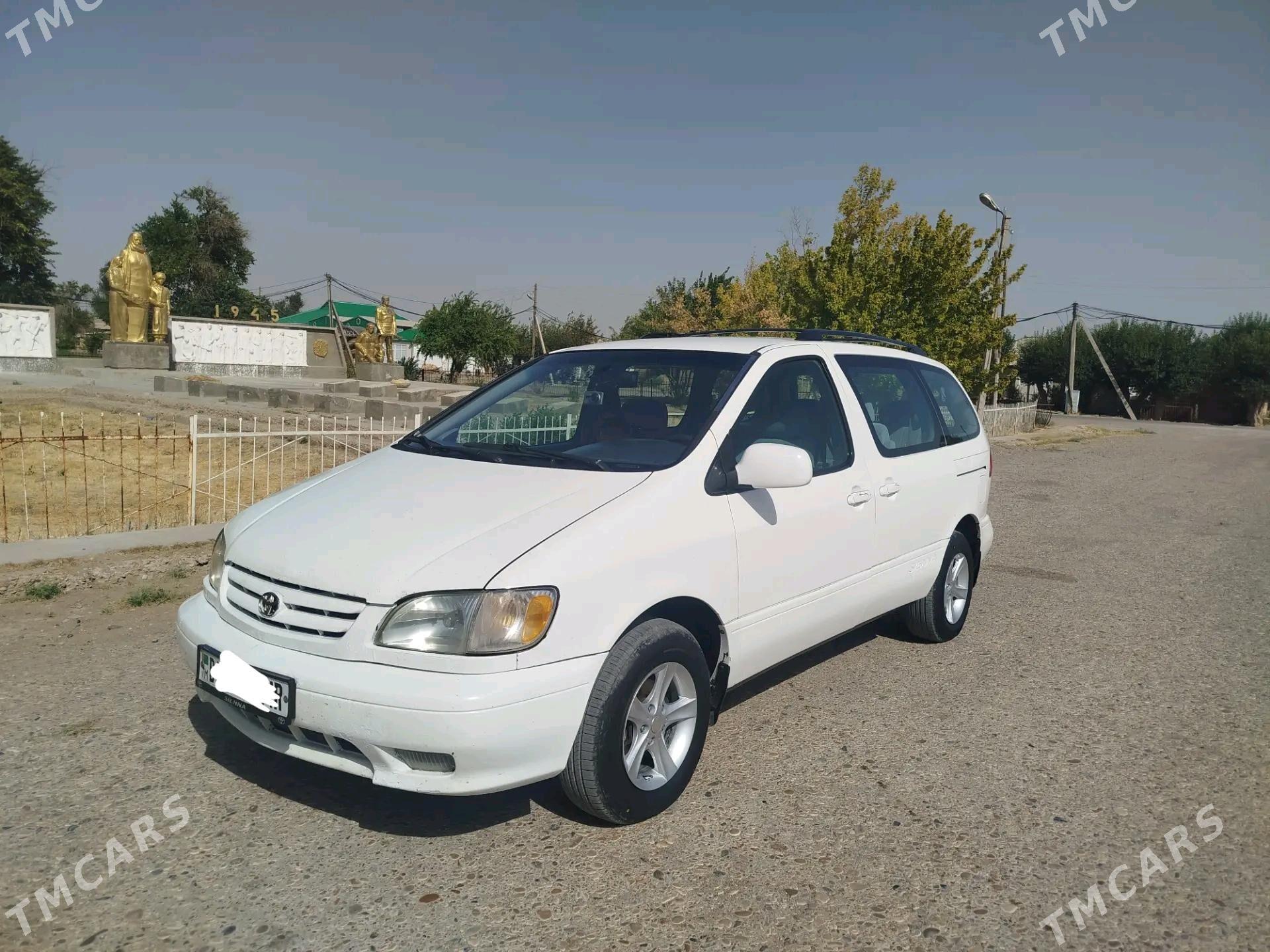 Toyota Sienna 2001 - 150 000 TMT - Тагтабазар - img 6