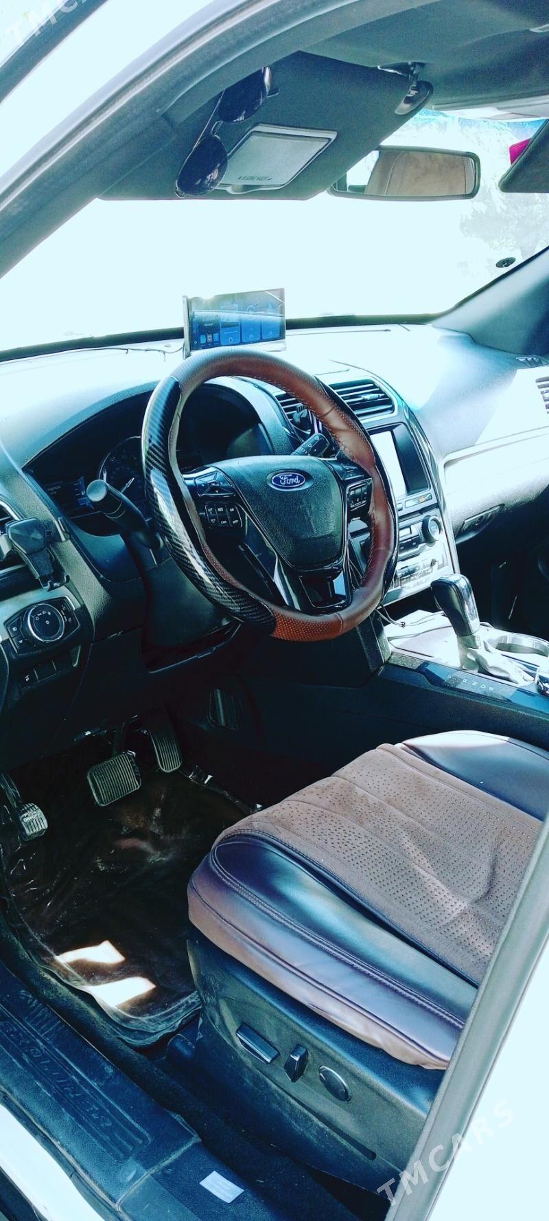 Ford Explorer 2017 - 300 000 TMT - Ашхабад - img 5