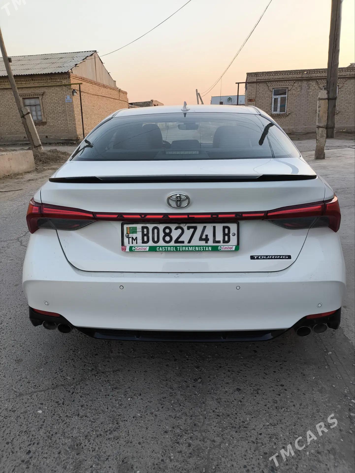 Toyota Avalon 2019 - 495 000 TMT - Çärjew - img 3