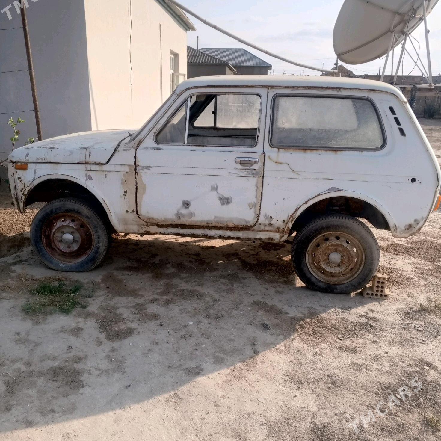 Lada Niva 1988 - 12 000 TMT - Этрек - img 3