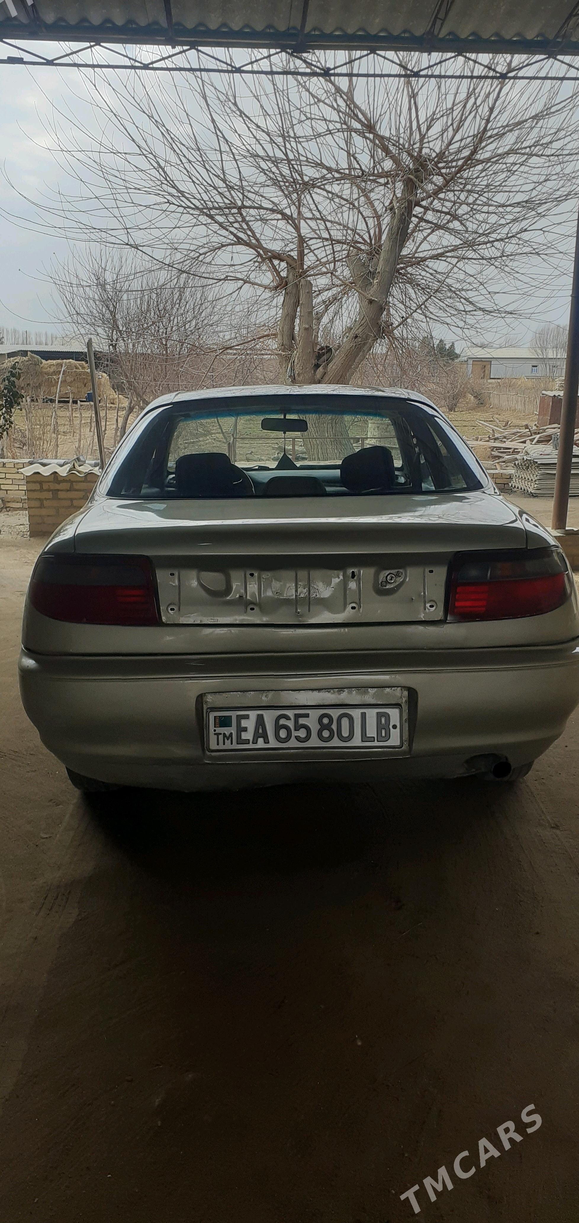 Toyota Carina 1994 - 30 000 TMT - Керки - img 2