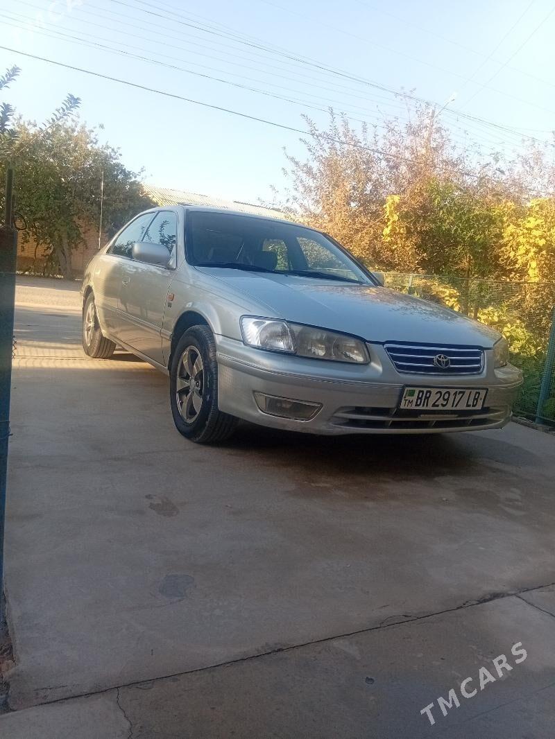 Toyota Camry 2000 - 130 000 TMT - Saýat - img 1