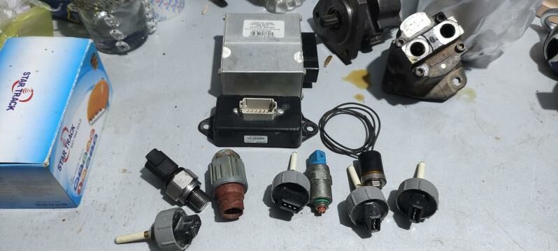 Datcyk dawlenya Komatsu. 1 000 TMT - Aşgabat - img 3