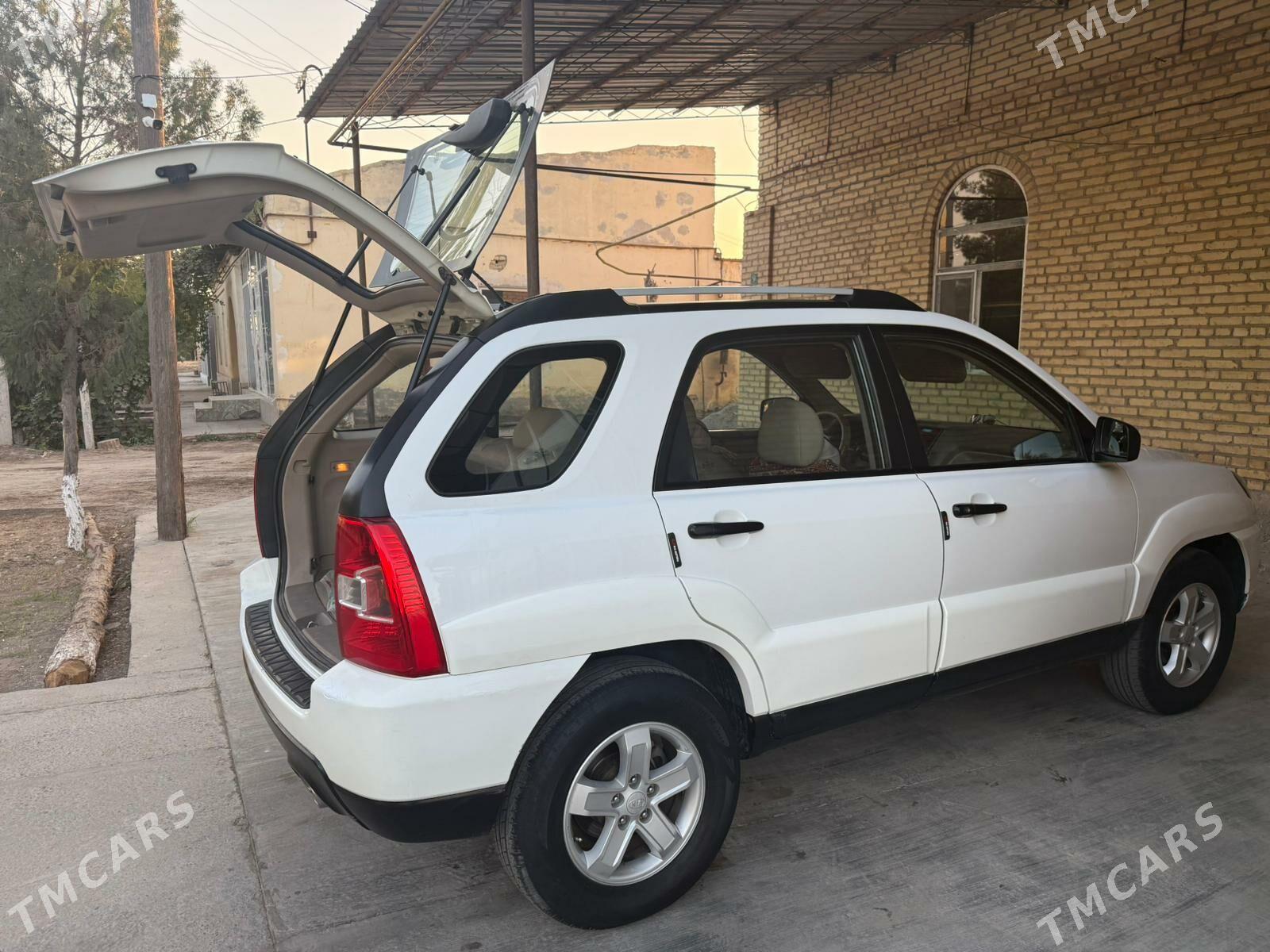 Kia Sportage 2008 - 160 000 TMT - Дянев - img 3