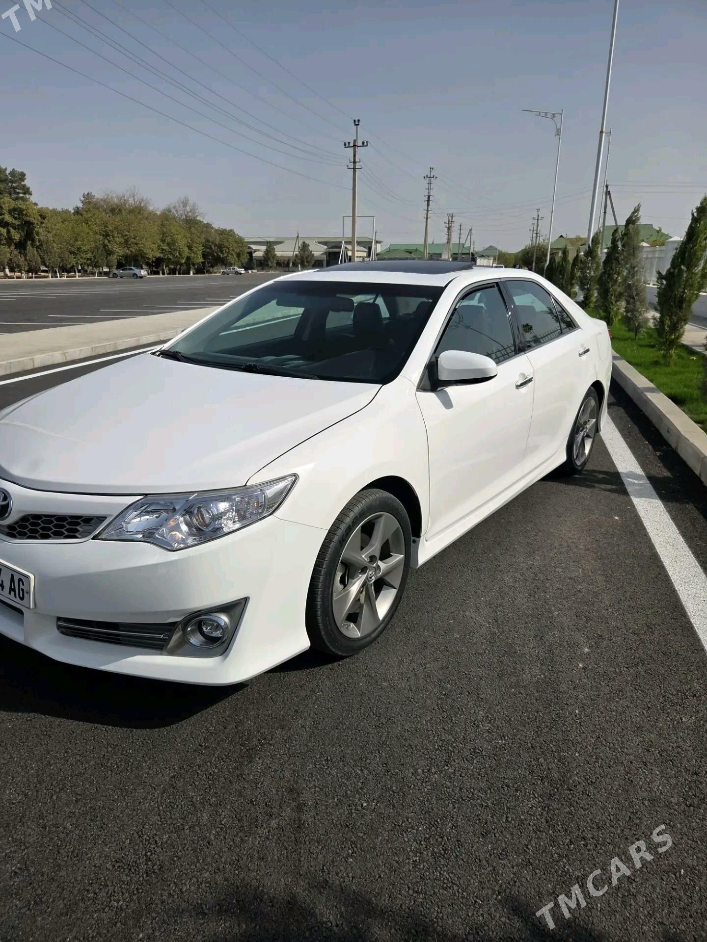 Toyota Camry 2013 - 255 000 TMT - Büzmeýin - img 2