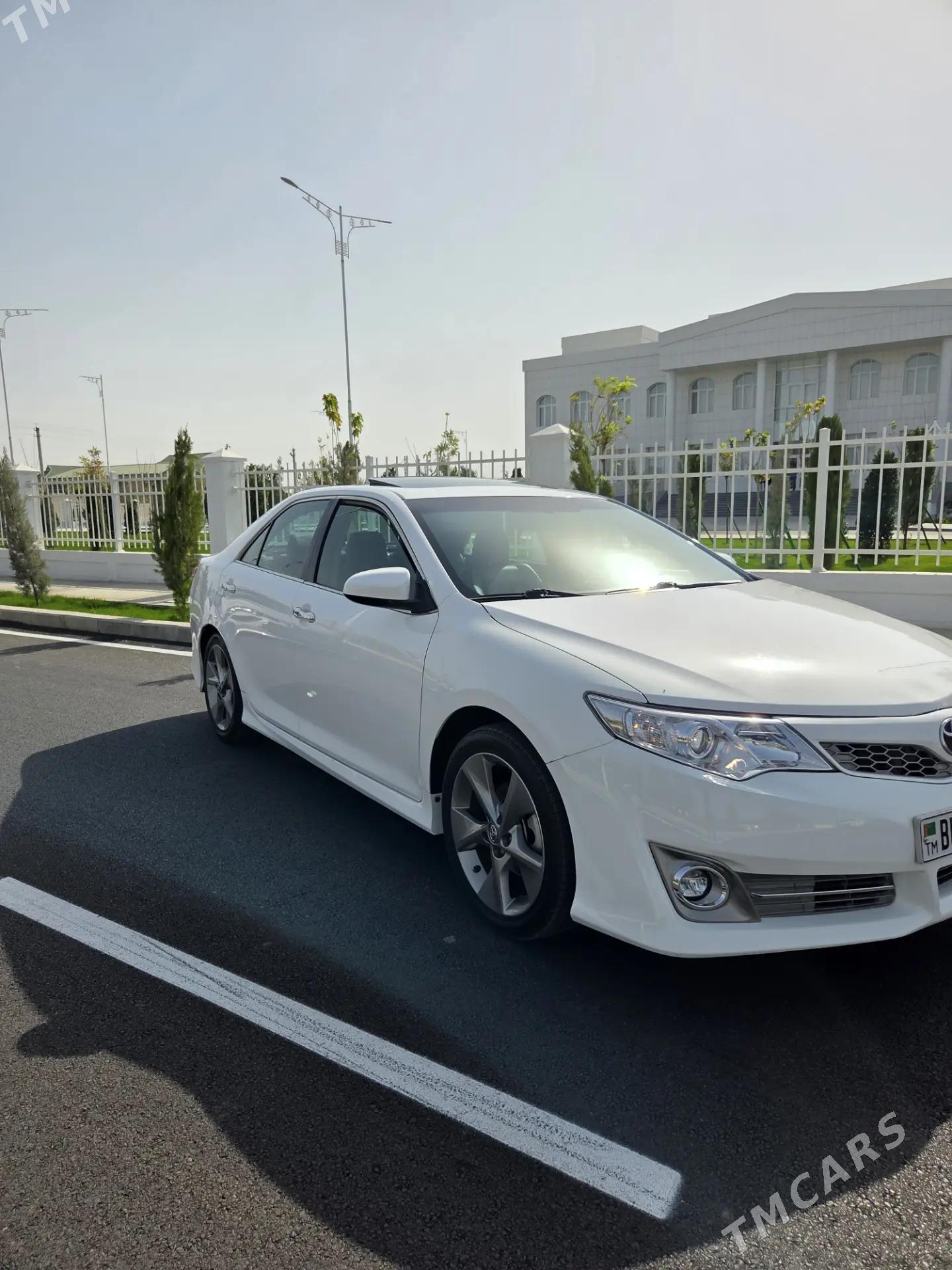 Toyota Camry 2013 - 255 000 TMT - Büzmeýin - img 3