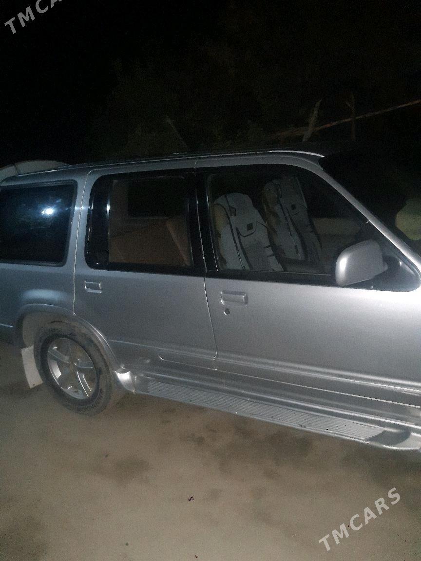 Ford Explorer 1994 - 40 000 TMT - Дянев - img 1