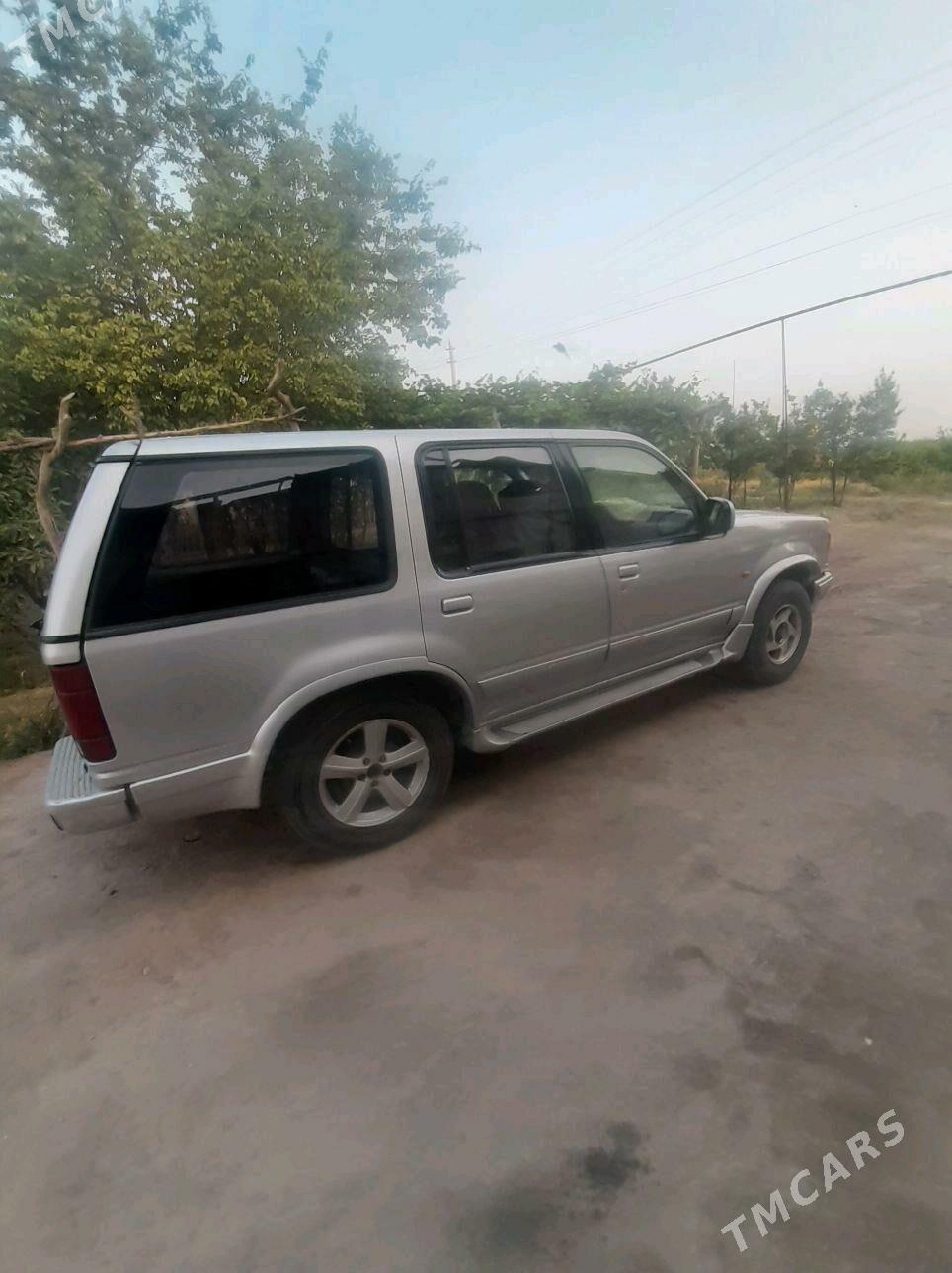 Ford Explorer 1994 - 40 000 TMT - Дянев - img 8