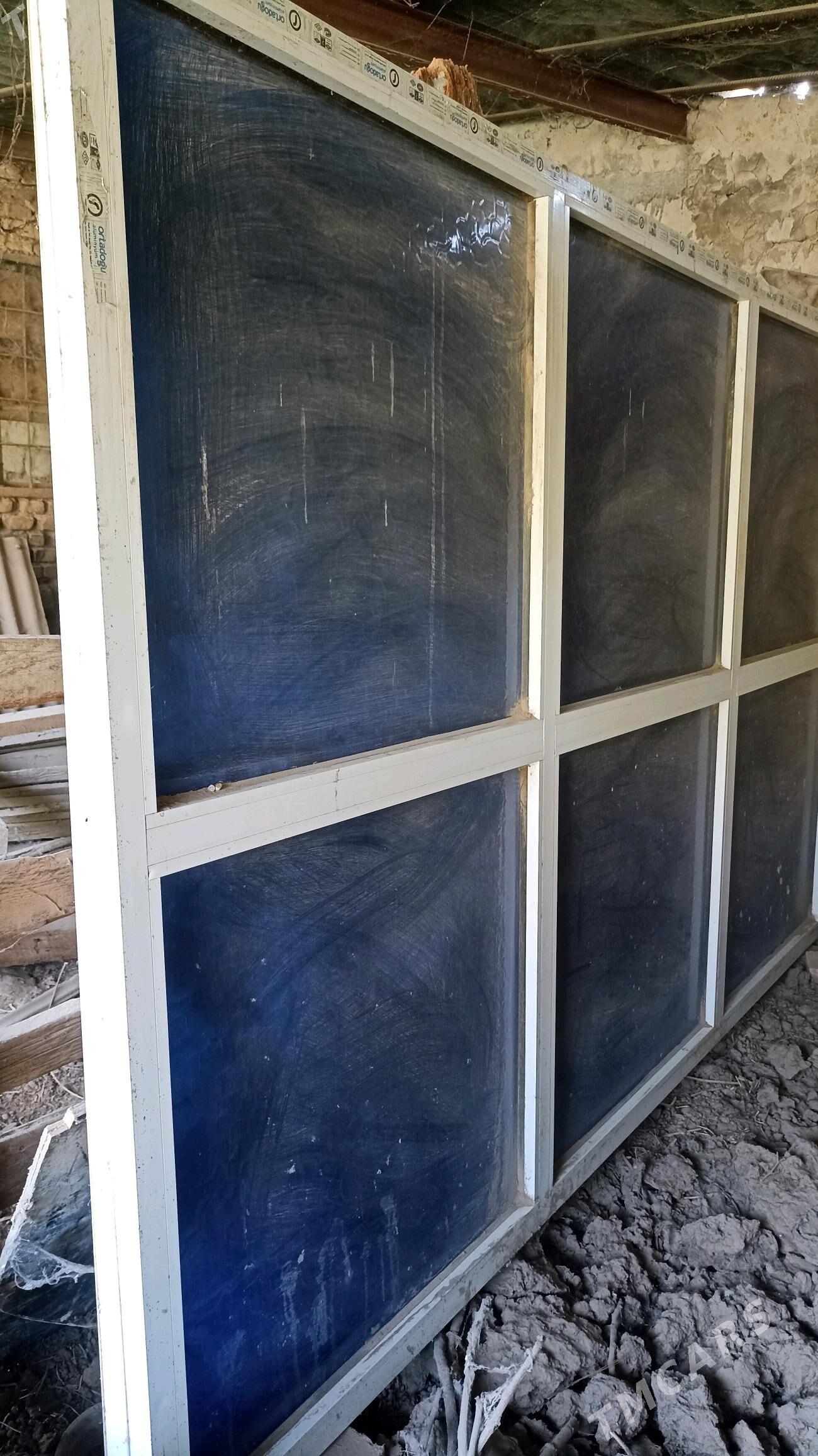 tùreski apişke - Büzmeýin - img 1