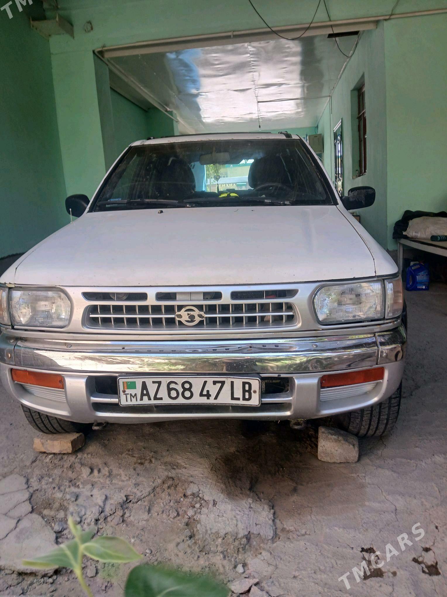 Nissan Pathfinder 1996 - 60 000 TMT - Çärjew - img 3