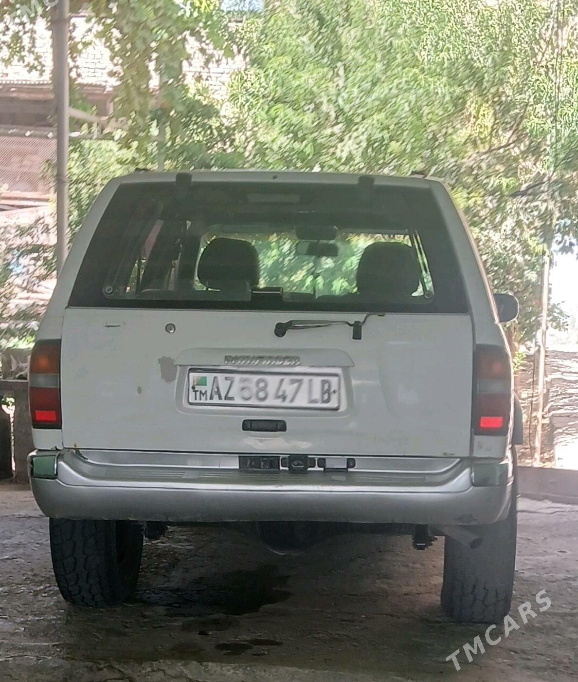 Nissan Pathfinder 1996 - 60 000 TMT - Çärjew - img 2