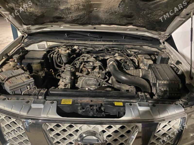 Nissan Navara 2012 - 210 000 TMT - Саят - img 7