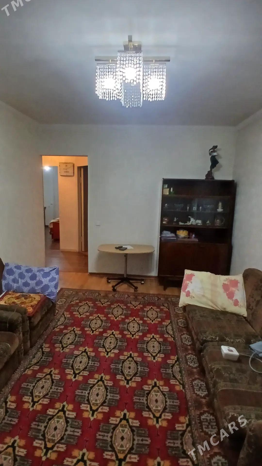 6 мкр 3 этаж 3 комнаты - 6 mkr - img 5