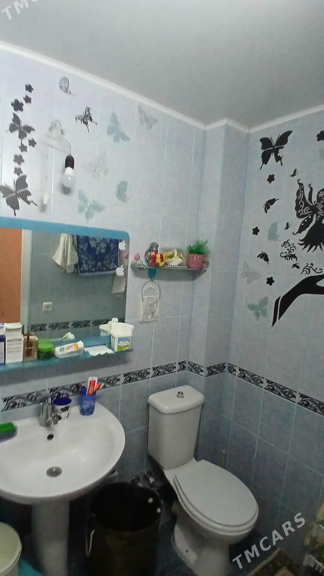 6 мкр 3 этаж 3 комнаты - 6 mkr - img 7