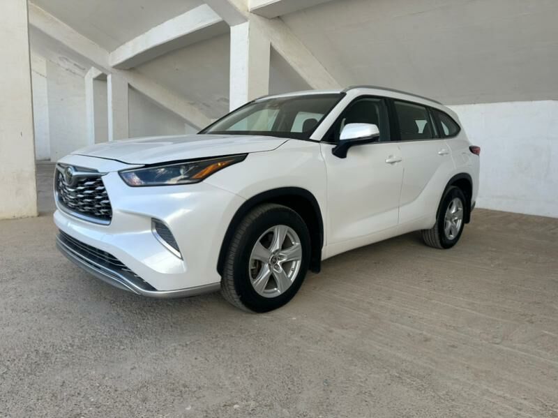 Toyota Highlander 2022 - 490 000 TMT - Мары - img 2