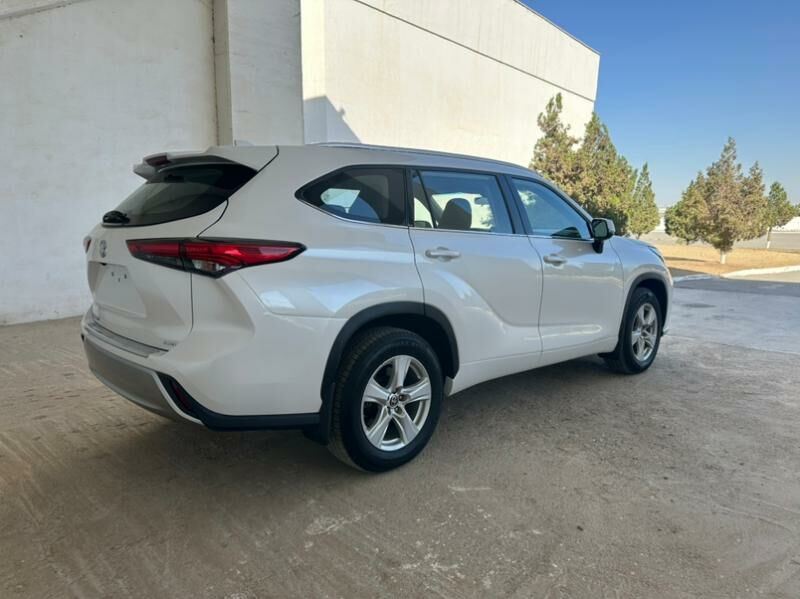 Toyota Highlander 2022 - 490 000 TMT - Мары - img 3