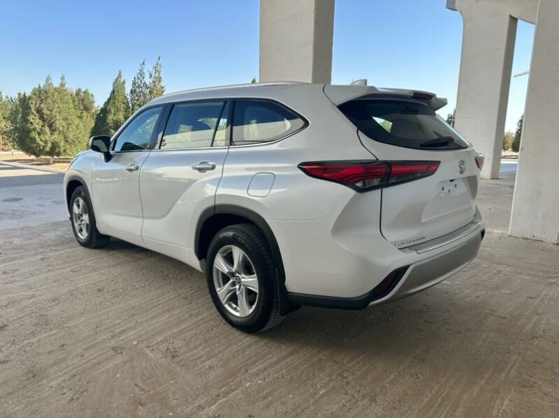 Toyota Highlander 2022 - 490 000 TMT - Мары - img 4