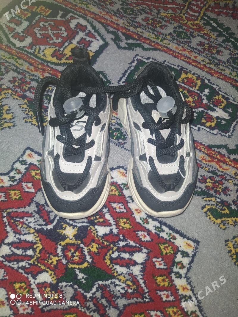 кроссовки - 4 мкр - img 2