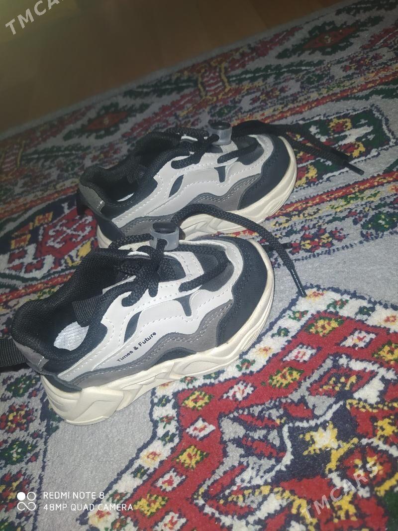 кроссовки - 4 мкр - img 1