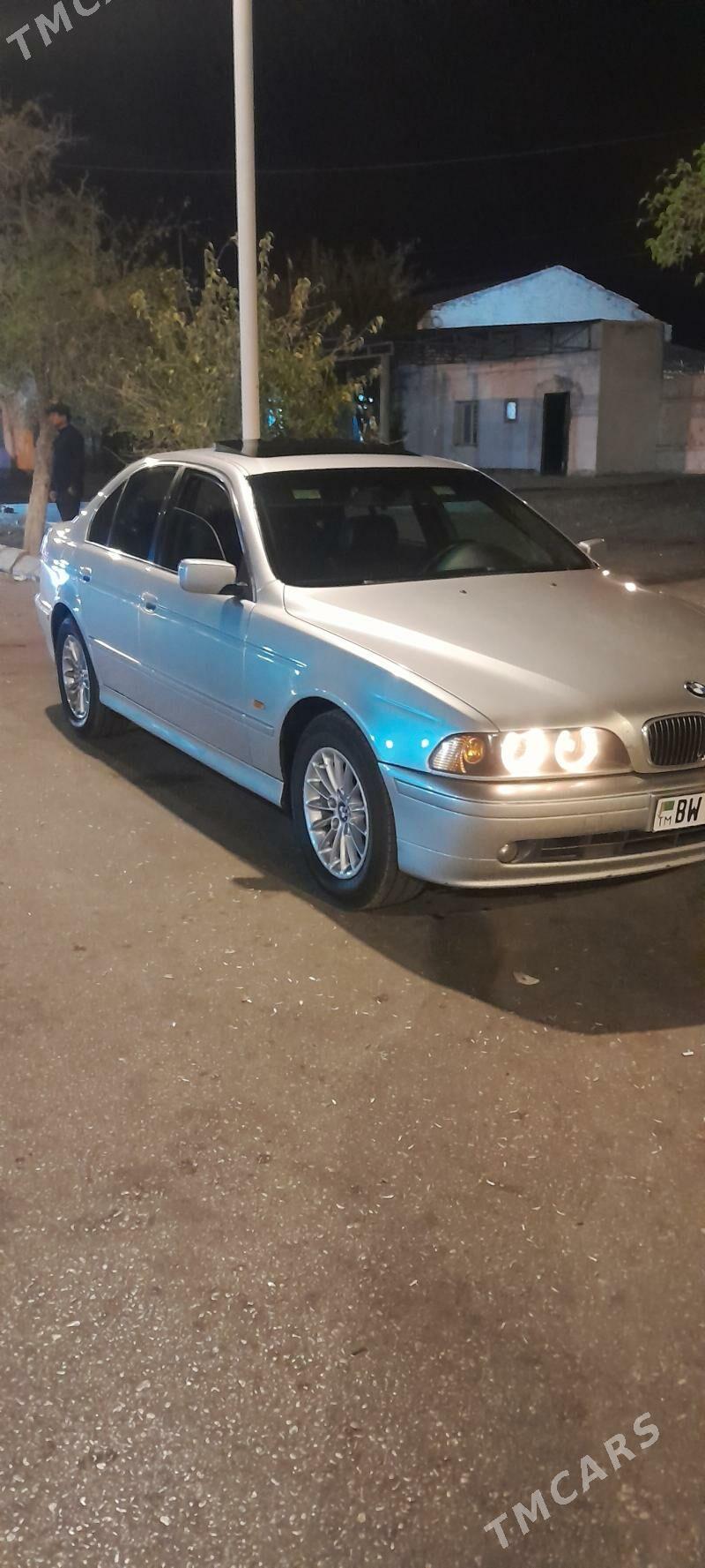 BMW E39 2003 - 135 000 TMT - Balkanabat - img 9