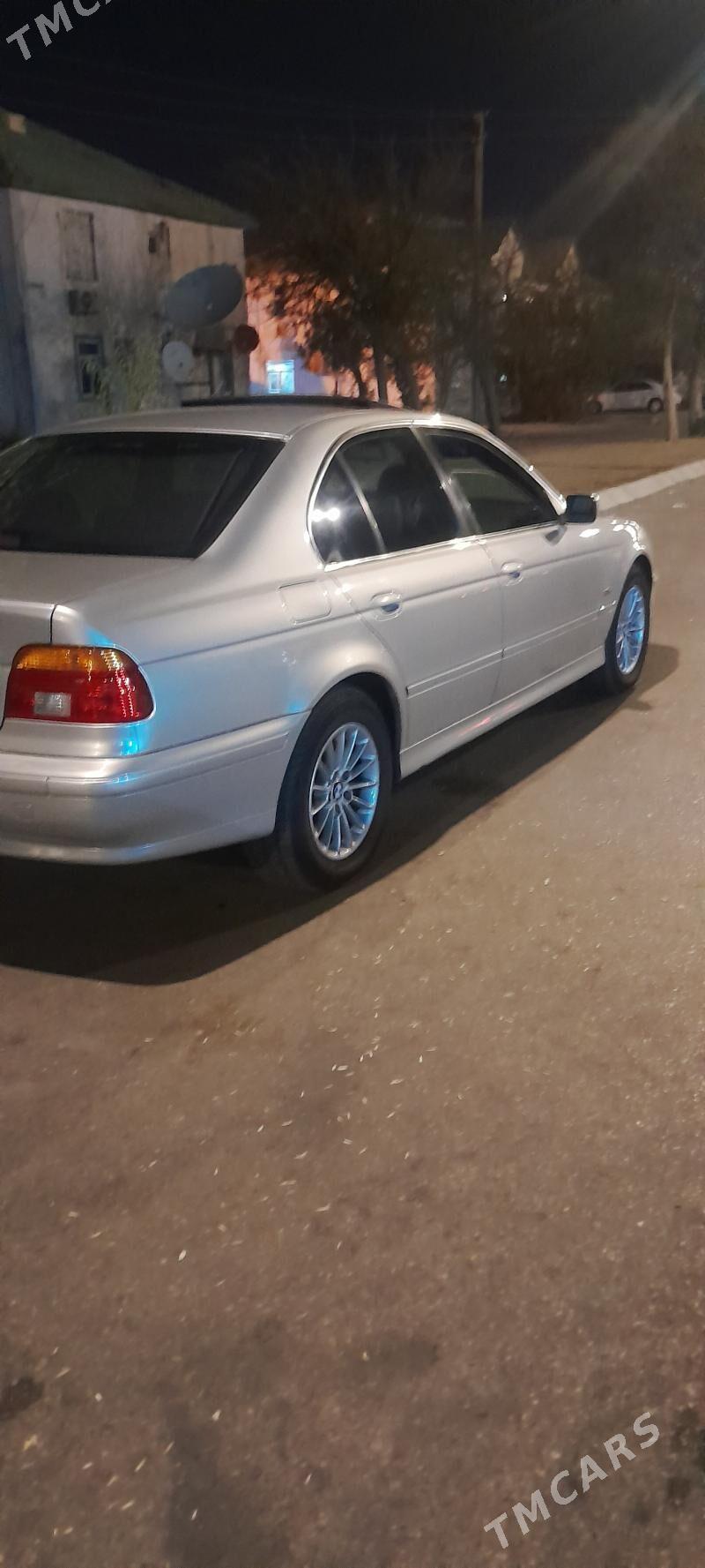 BMW E39 2003 - 135 000 TMT - Balkanabat - img 4