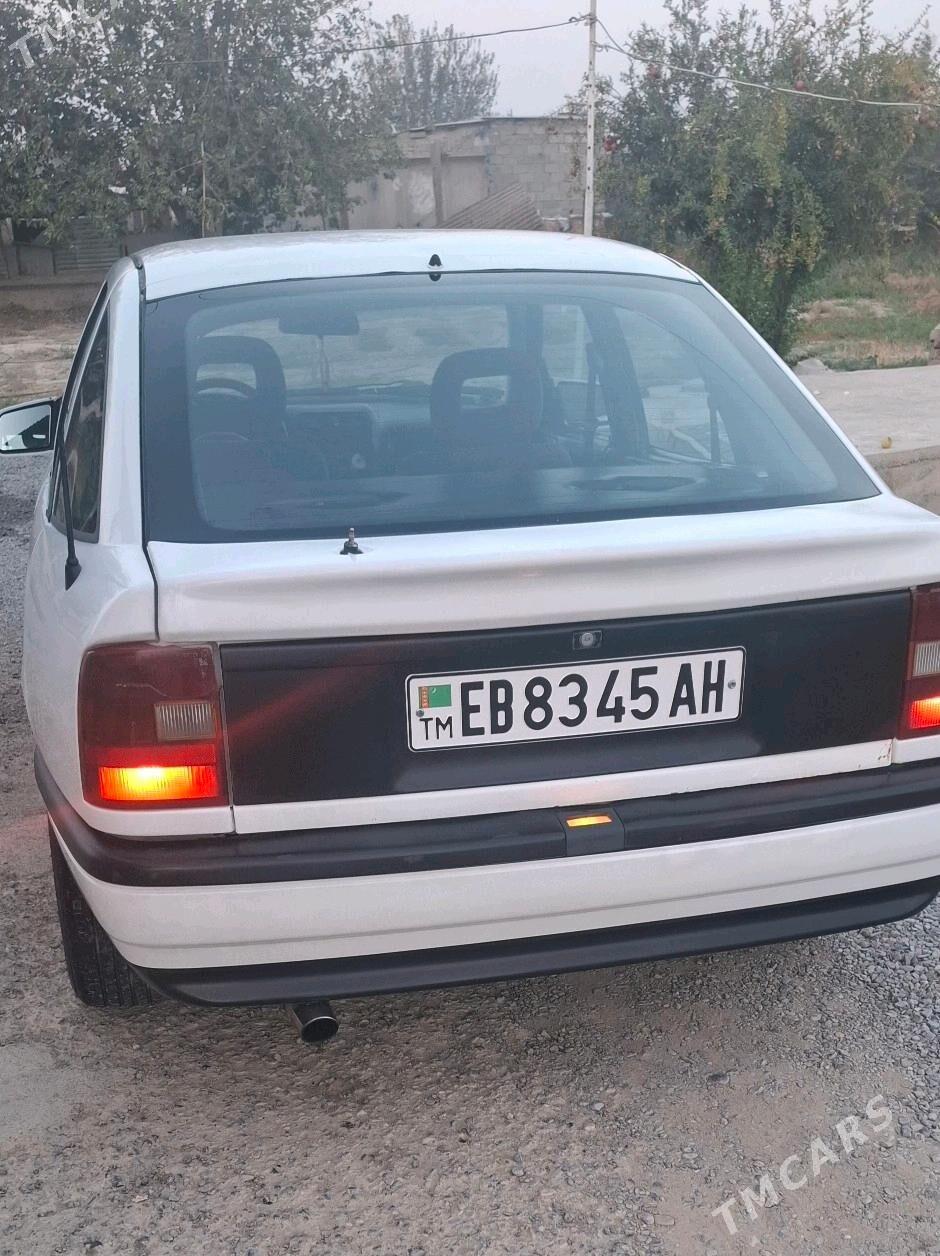 Opel Vectra 1992 - 35 000 TMT - Ак-Бугдайский этрап - img 4