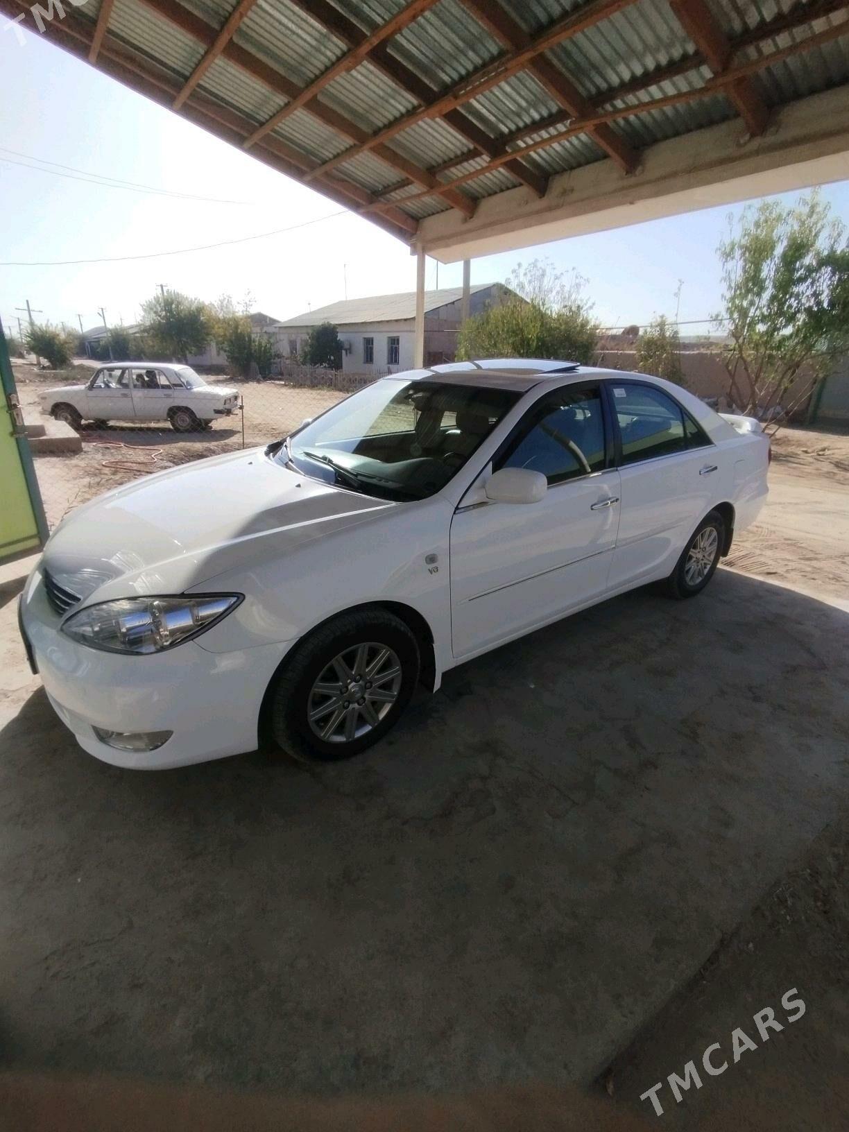 Toyota Camry 2005 - 240 000 TMT - Köneürgenç - img 8