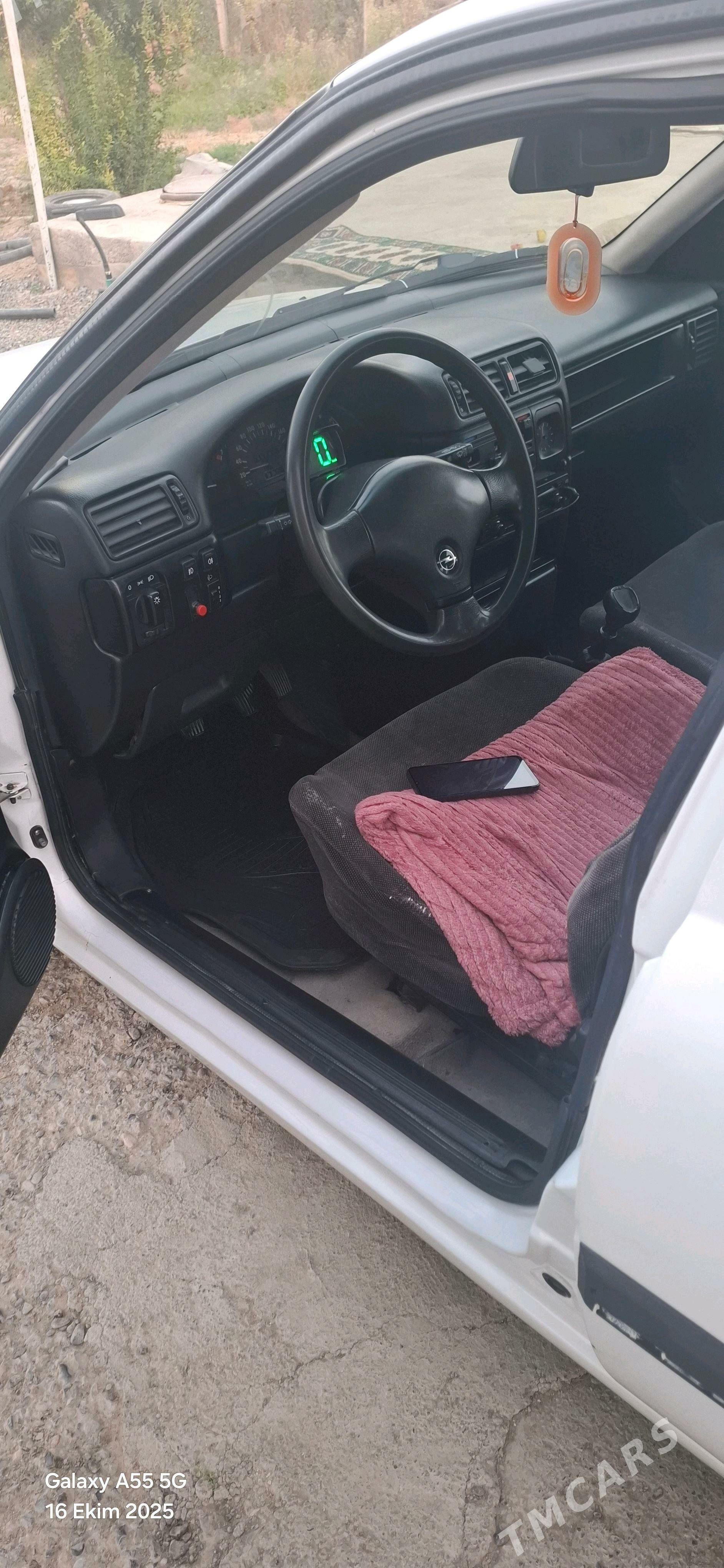 Opel Vectra 1992 - 35 000 TMT - Ак-Бугдайский этрап - img 6