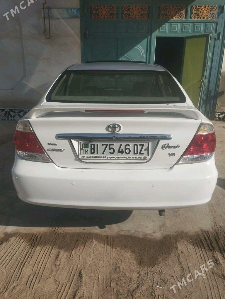 Toyota Camry 2005 - 240 000 TMT - Köneürgenç - img 9