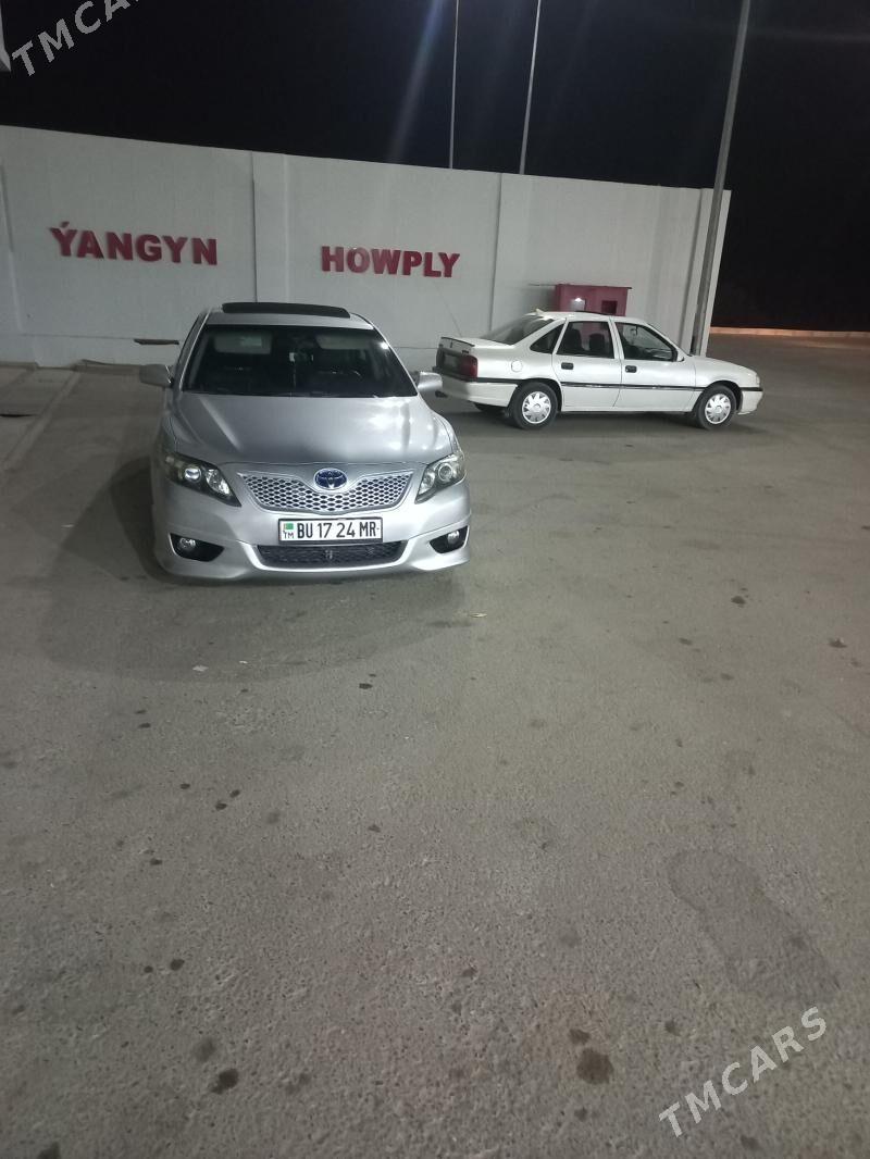 Toyota Camry 2010 - 240 000 TMT - Байрамали - img 3