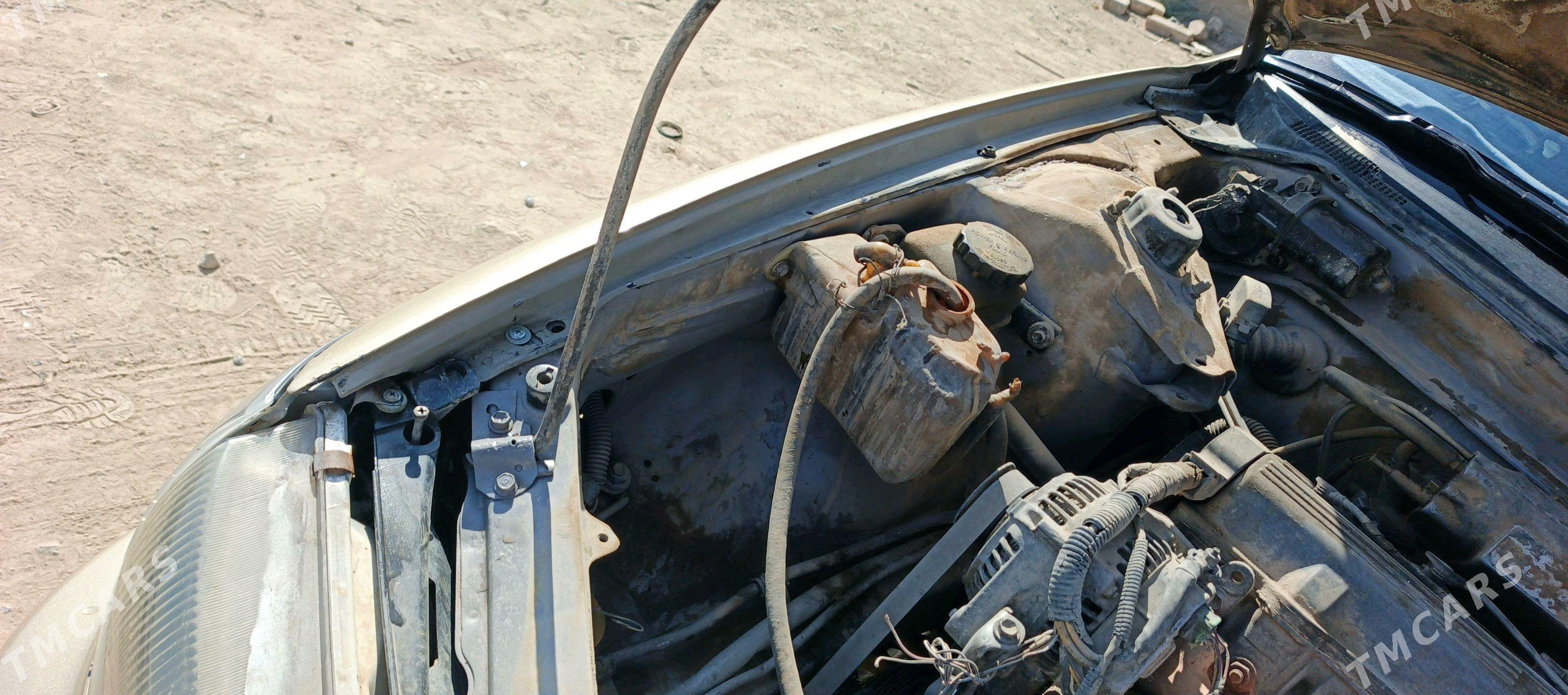 Toyota Camry 1995 - 65 000 TMT - Halaç - img 7