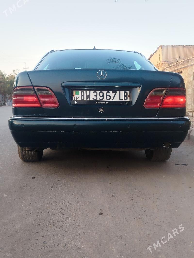 Mercedes-Benz E320 1999 - 100 000 TMT - Туркменабат - img 2