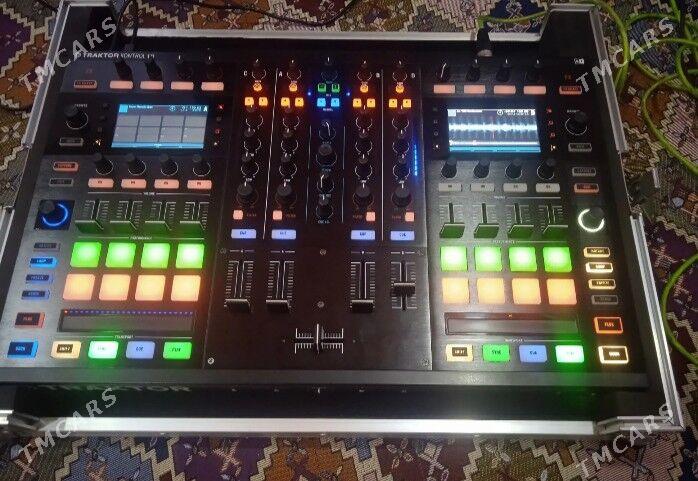 DJ TRAKTOR CONTROL S8 - Керки - img 1
