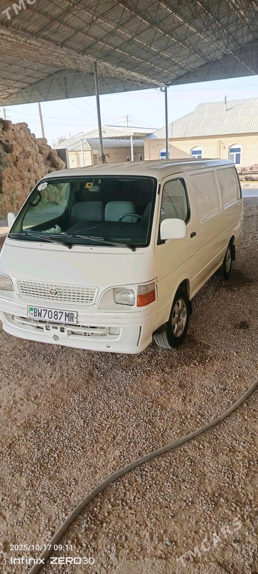 Toyota Hiace 2001 - 100 000 TMT - Векильбазар - img 4