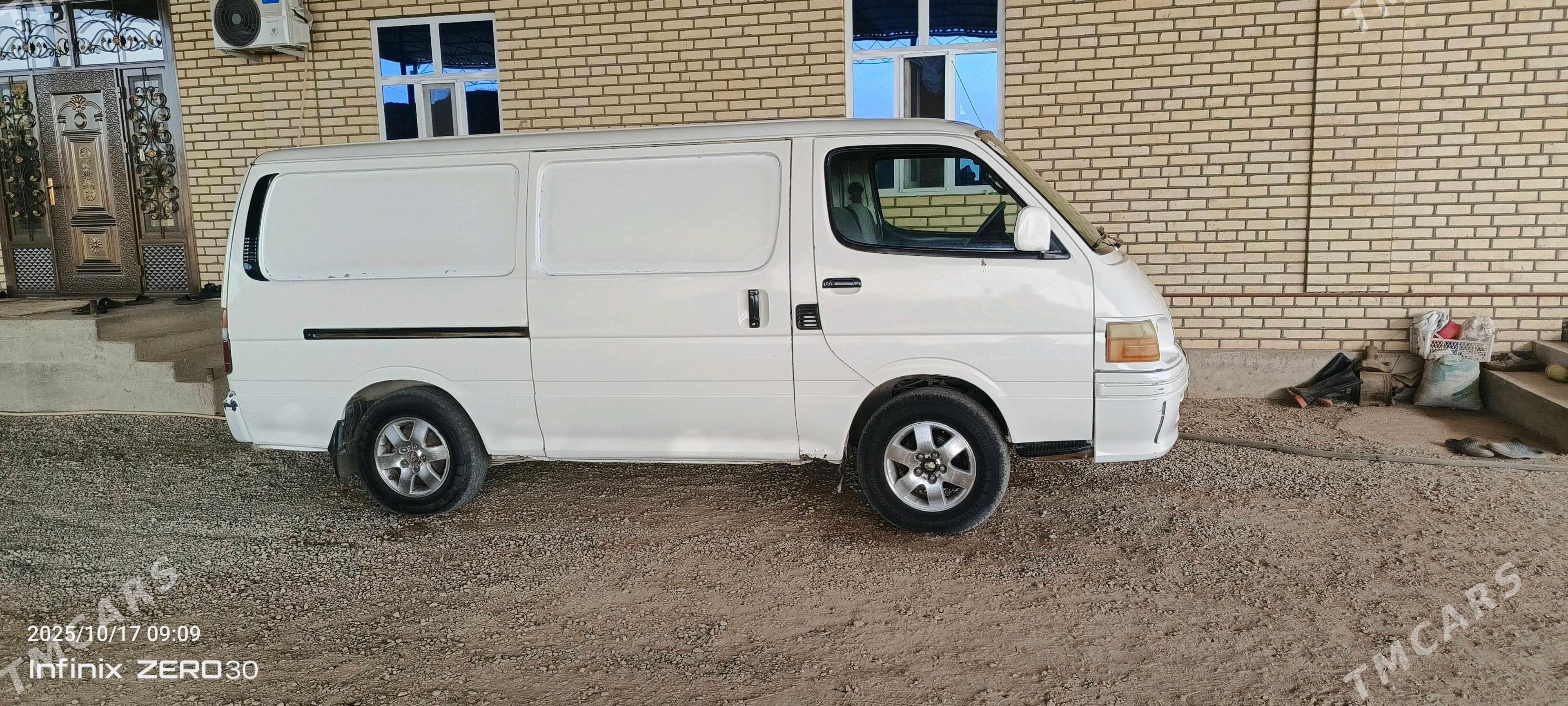Toyota Hiace 2001 - 100 000 TMT - Векильбазар - img 1
