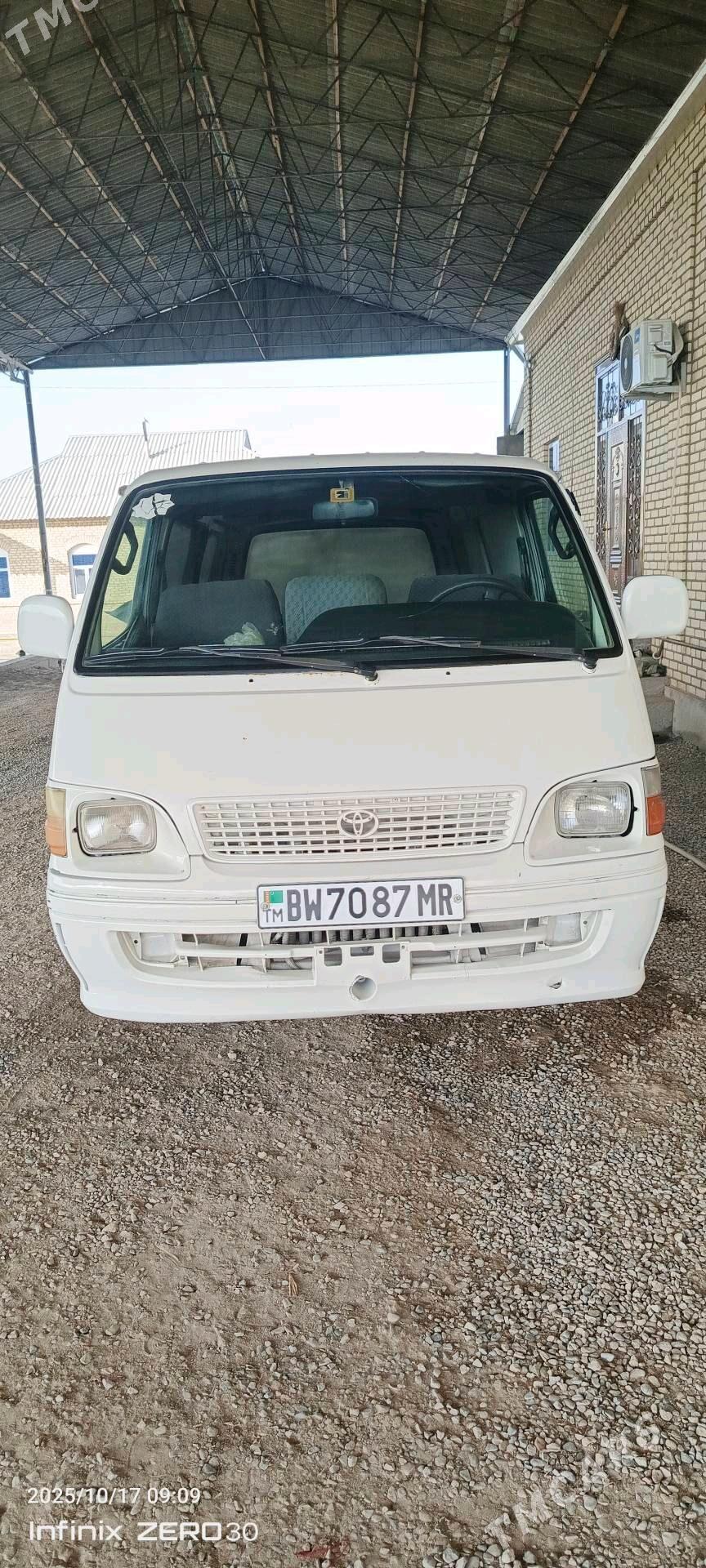 Toyota Hiace 2001 - 100 000 TMT - Векильбазар - img 3