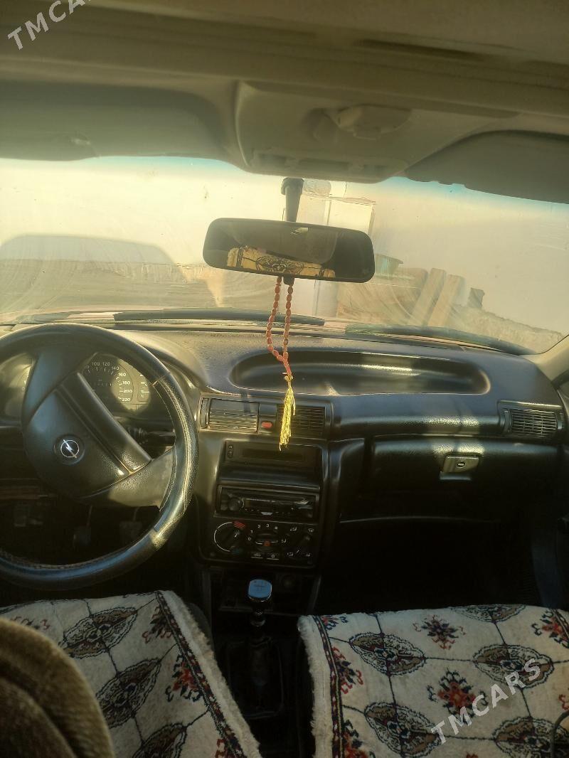 Opel Astra 1993 - 38 000 TMT - Кёнеургенч - img 2