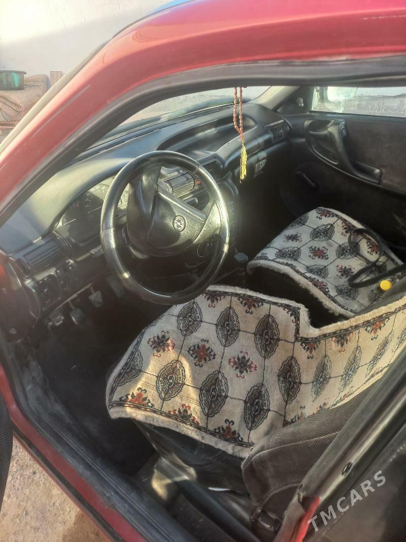 Opel Astra 1993 - 38 000 TMT - Кёнеургенч - img 4