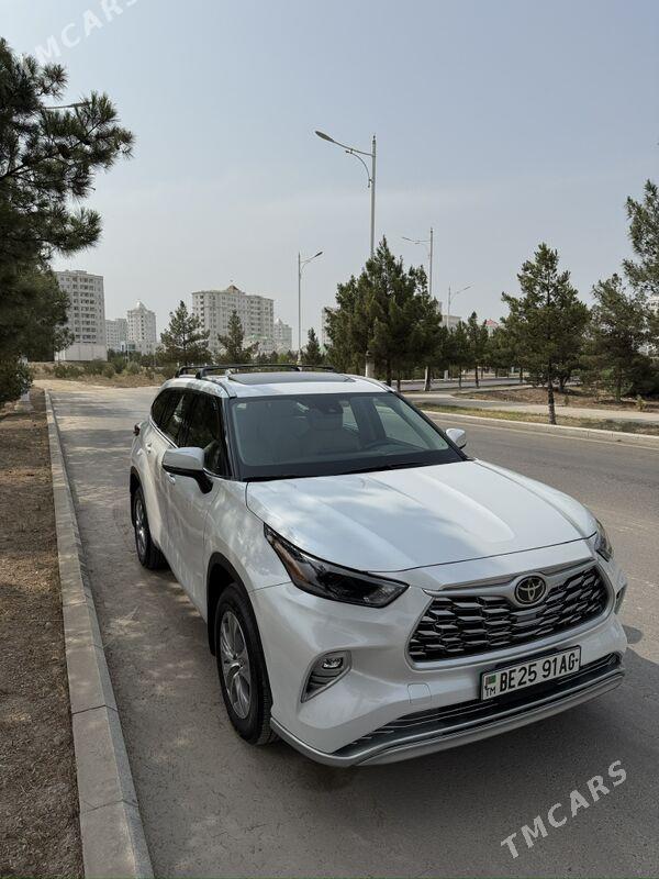 Toyota Highlander 2023 - 655 000 TMT - ул. Подвойского (Битарап Туркменистан шаёлы) - img 1