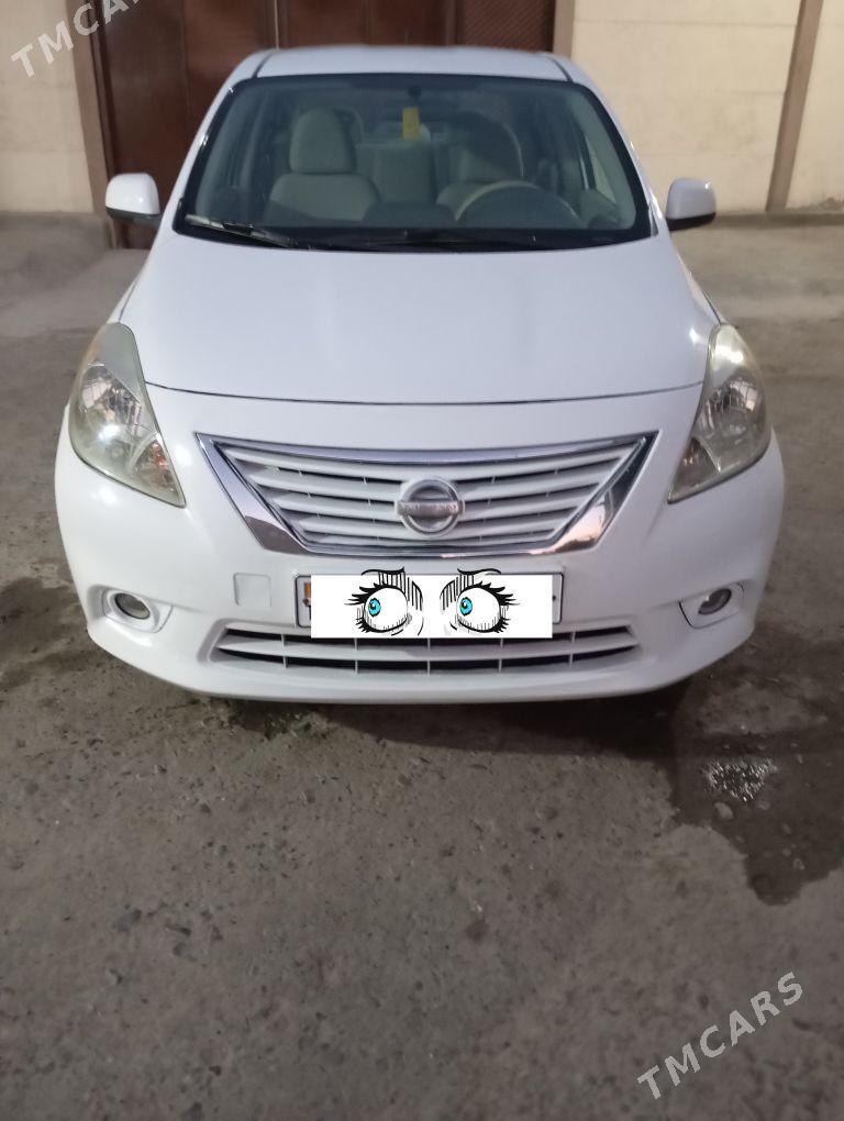 Nissan Versa 2011 - 110 000 TMT - Мары - img 2