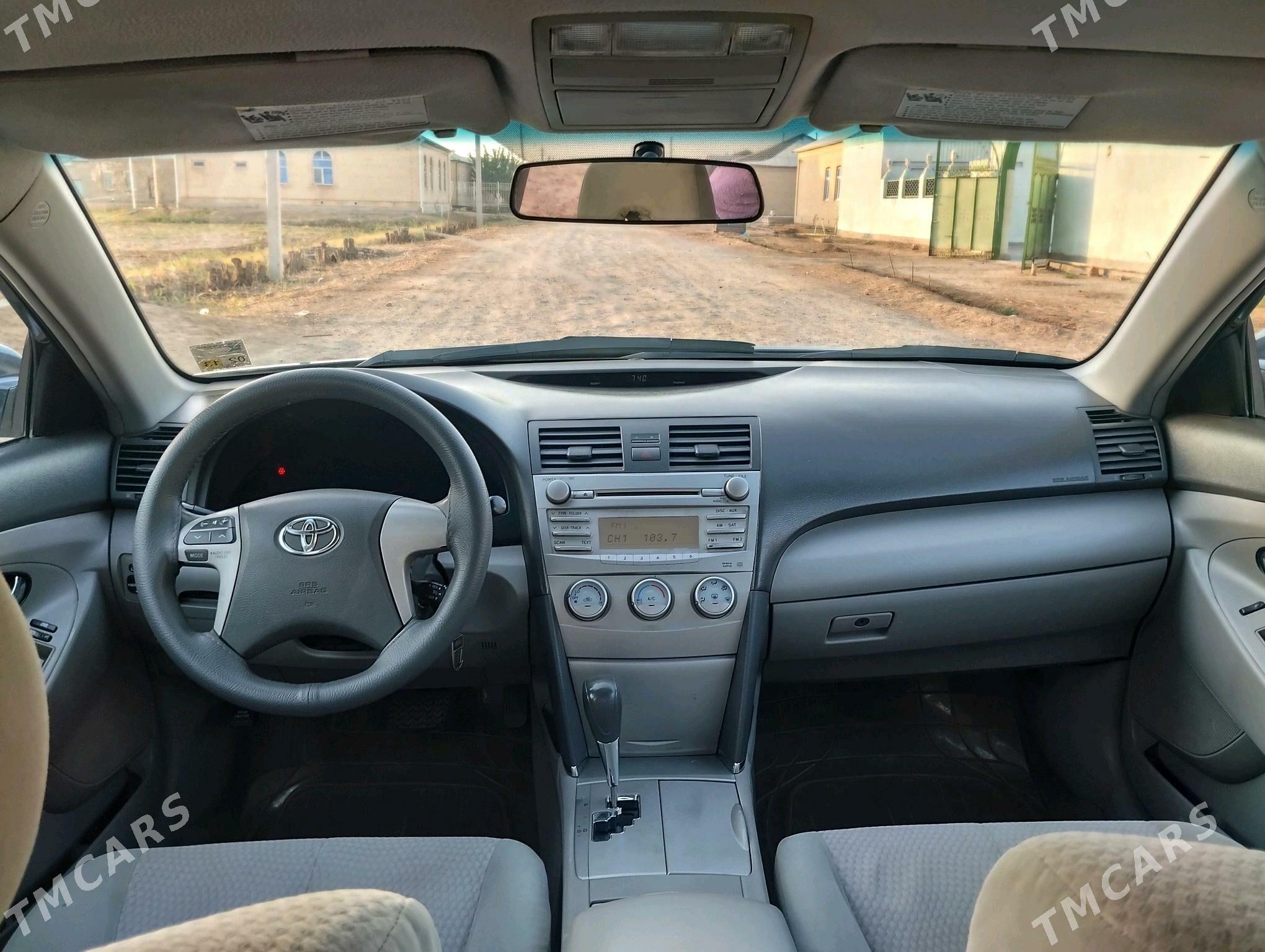 Toyota Camry 2011 - 185 000 TMT - Мары - img 5