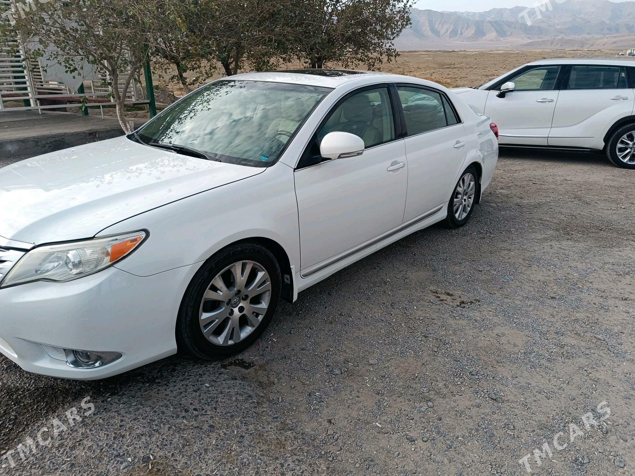 Toyota Avalon 2010 - 260 000 TMT - Бахарден - img 2