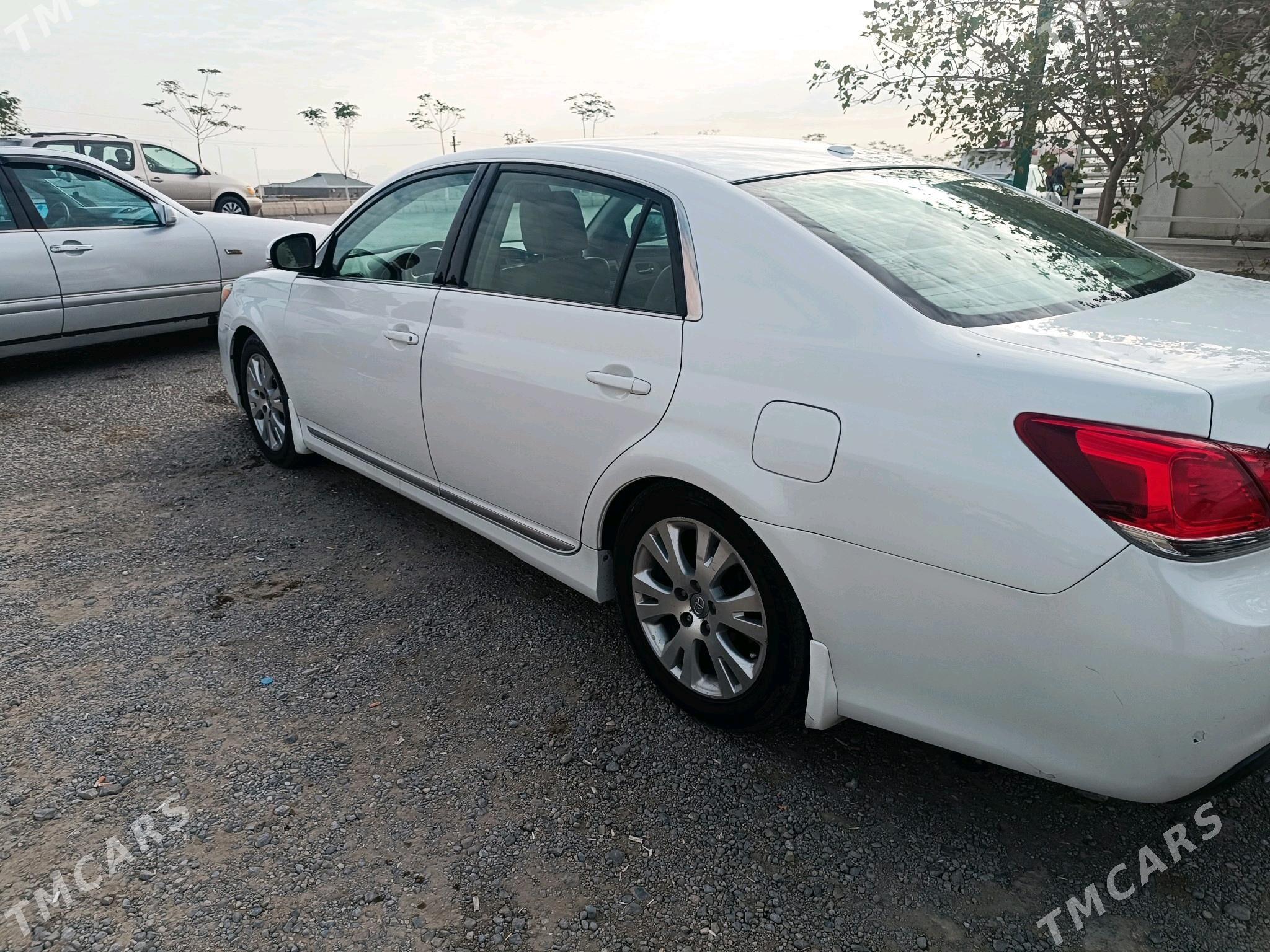 Toyota Avalon 2010 - 260 000 TMT - Бахарден - img 3